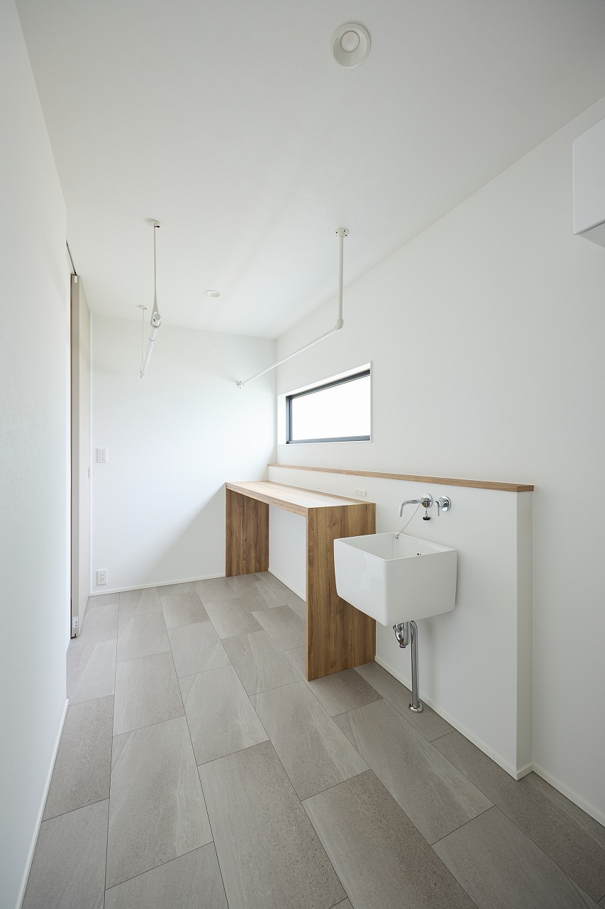 脱衣兼ランドリールーム